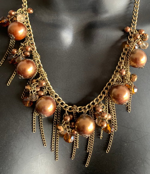 Collar de flecos de cadena de perlas de bronce y cristal