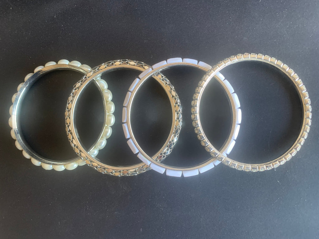 Set de pulseras Habesha – Perlas, cristales y brazaletes de plata